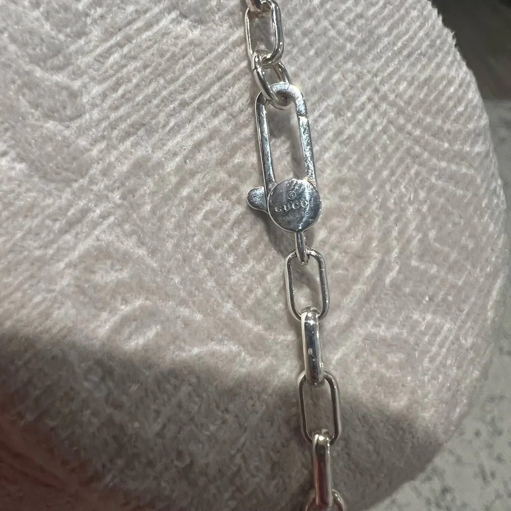 NIB Gucci Sterling Silver Interlocking G Pendant Necklace - Picture 8 of 10